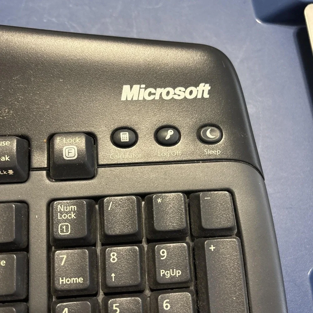 Microsoft Wireless Multimedia Keyboard 1.1 Model 1014 (Keyboard Only)